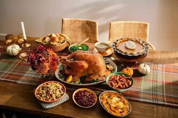 Aldi's Affordable Thanksgiving Feast for Ten