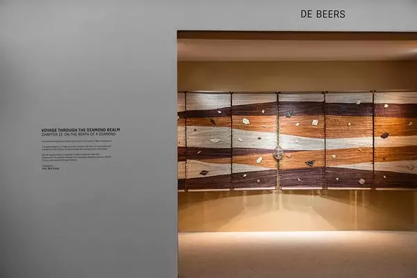 De Beers Presents "Voyage Through the Diamond Realm, Chapter II" at Frieze Masters