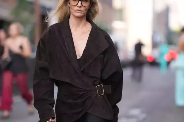 From Barre to Brunch: Elevating Leggings for Every Occasion