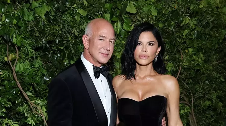 Bezos & Sánchez’s Venetian Wedding Drama: Protesters Clash With Billionaire Nuptials