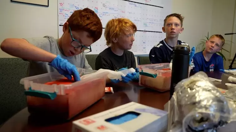 Empowering Youth: Teaching Wilderness First Aid to Young Adventurers