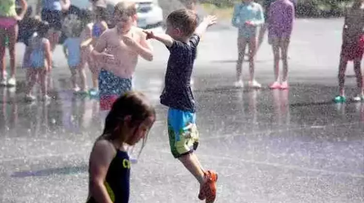 Community Comes Together for Refreshing Summer Event