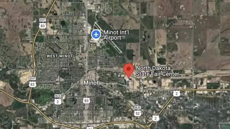 Near Miss: Commercial Airliner and B-52 Bomber's Close Encounter Over North Dakota