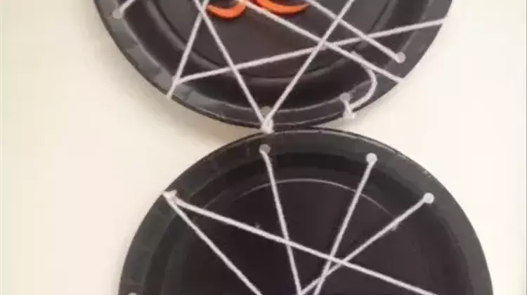 Spooky-Cute Halloween Crafts for Toddlers and Preschoolers