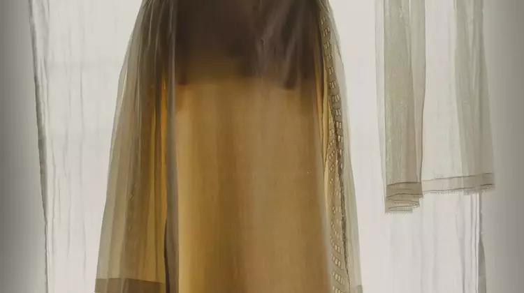 A Bespoke Bridal Gown: Hannah Martin's Unique Wedding Ensemble