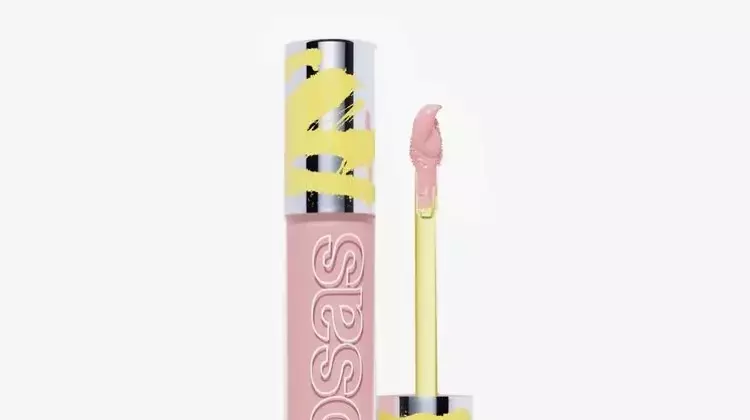 The Revolutionary Under-Eye Blush Technique for a Rejuvenated Look