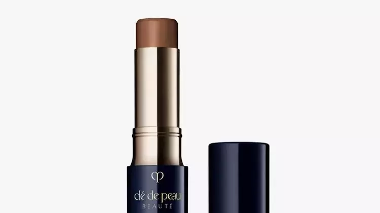 The Resurgence of Concealer Sticks: A Professional Makeup Artist's Essential