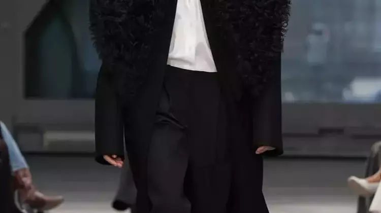 Calvin Klein Collection Fall/Winter 2026 Runway Show: Hedonistic Elegance and Reductionist Geometry