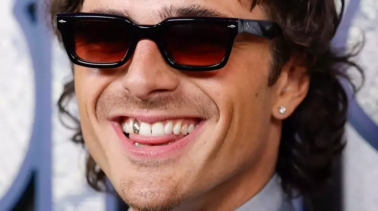 Jacob Elordi's Unique Grill: A Tribute to "Wuthering Heights"