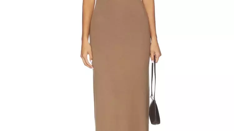 Discover Unbeatable Deals: Fashion Editor's Top Picks from Revolve's Sale