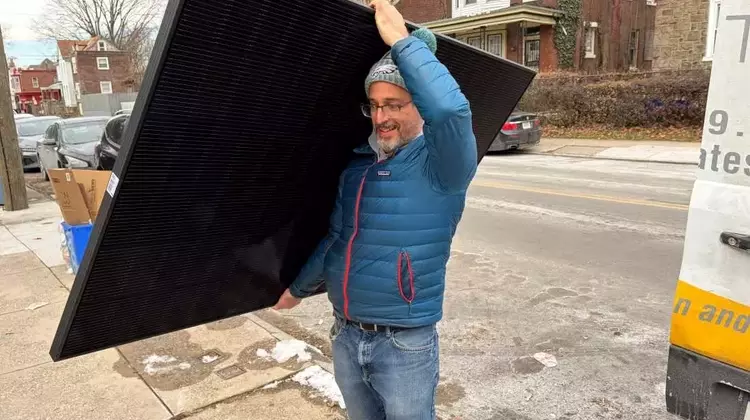 The Shifting Landscape of Solar Energy: Lease vs. Ownership in a Changing Policy Environment