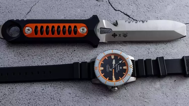 Zodiac and GiantMouse Unveil Pro-Diver Automatic Watch and Dive Knife Set