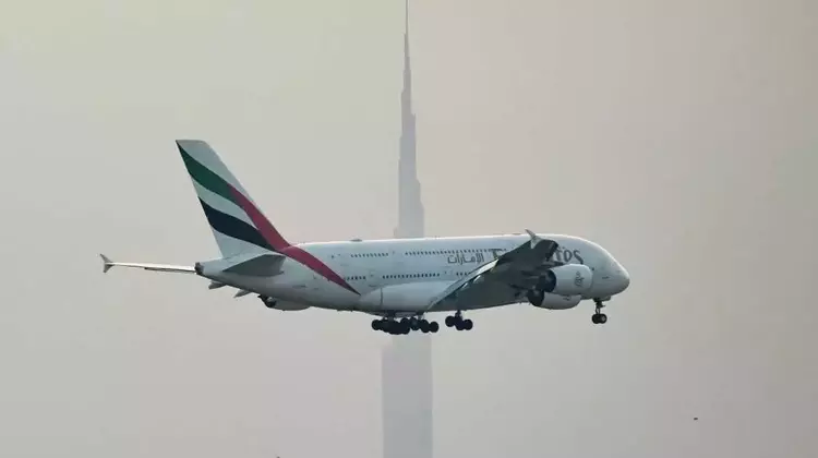 Navigating Air Travel Amidst Middle East Tensions: Expert Advice for Travelers