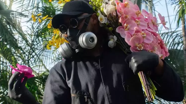 Mr. Flower Fantastic Transforms New York Botanical Garden with 'Concrete Jungle' Exhibit