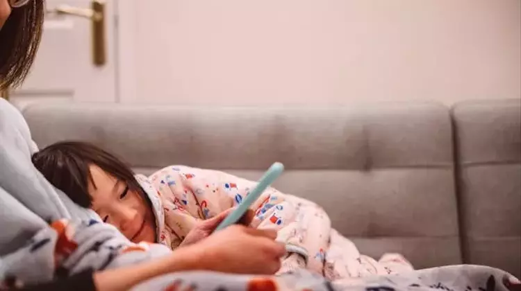 The Peril of AI-Generated Bedtime Stories: Preserving Authentic Parental Connection