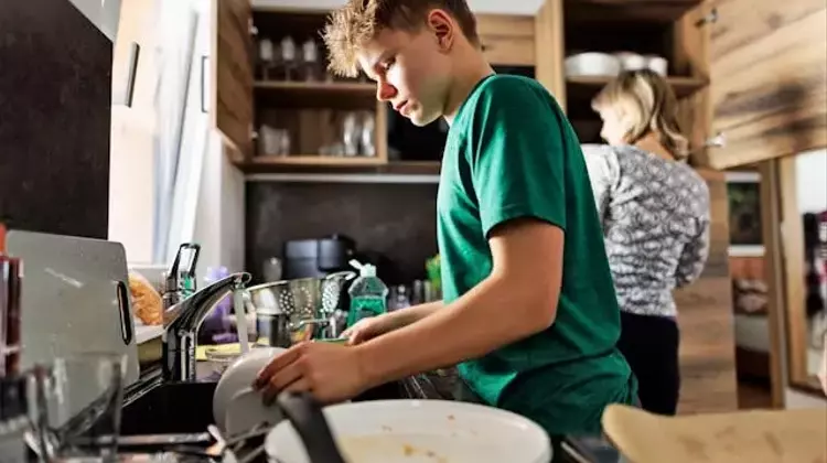 Raising Resilient Children: Navigating Comfort and Challenge