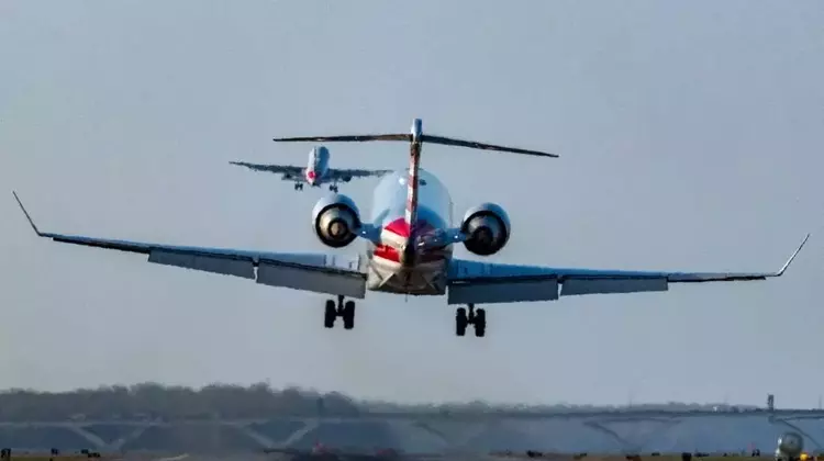 Modernizing the US Air Traffic Control System: A Digital Transformation