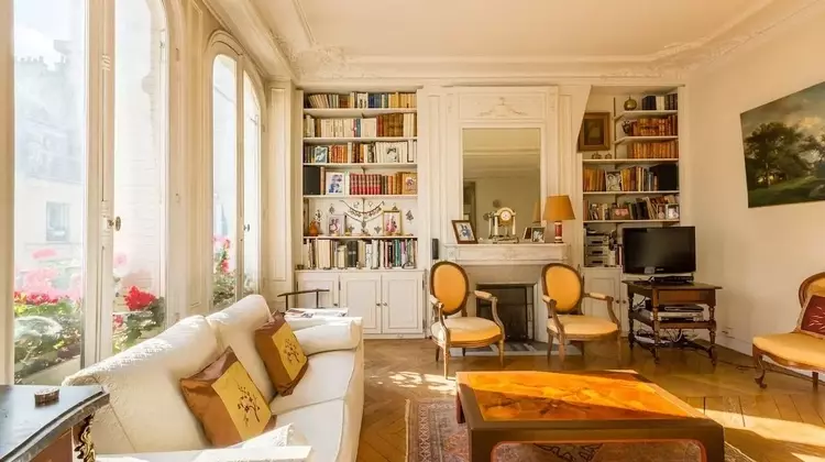 Your Guide to the Most Stylish Airbnbs in Paris