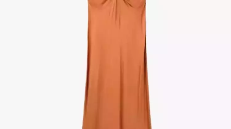 The Ultimate Guide to Summer Wedding Guest Attire