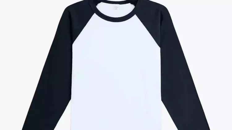 The Enduring Appeal of the Raglan Tee: A Style Staple's Versatility