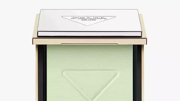 The Rise of Green Setting Powders: A Guide to Neutralizing Redness