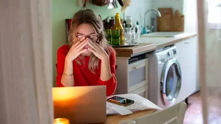 Understanding Financial Avoidance: A Common Response to Overwhelm