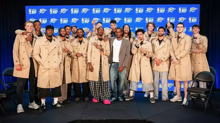 Shai Gilgeous-Alexander's Luxurious MVP Gesture: A Deep Dive into His Teammate Gifts and Personal Style
