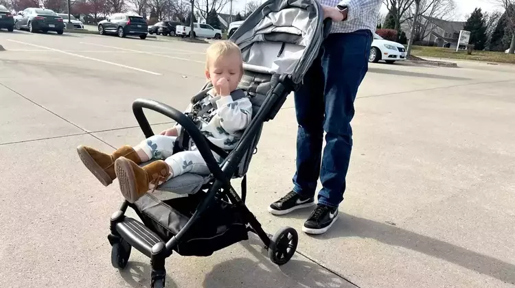 Choosing the Best Travel Stroller: A Comprehensive Guide