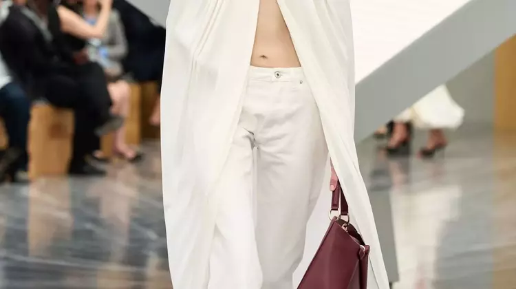 White Jeans: From Risky Wardrobe Item to Chic Fashion Essential