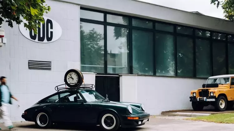 A Unique Pragotron x UDC Porsche 911 SC Coffee Timer: A Personal Restoration Project
