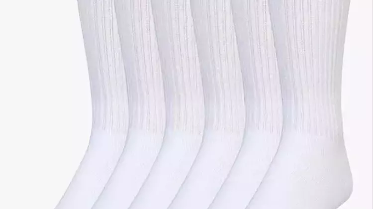 The Enduring Appeal of Classic White Crew Socks