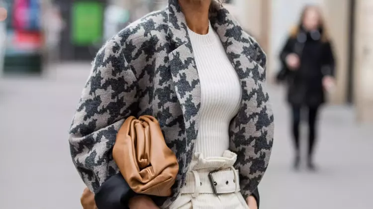 Embrace the "Paperbag" Short Trend for Summer