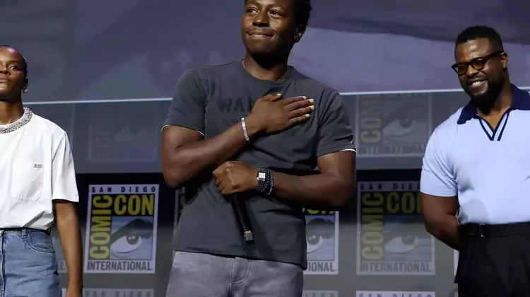 David Jonsson Embodies the New Black Panther, Adorned with a Cartier Panthère