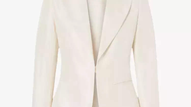 Bridal Suits: A Modern Alternative to Traditional Wedding Gowns
