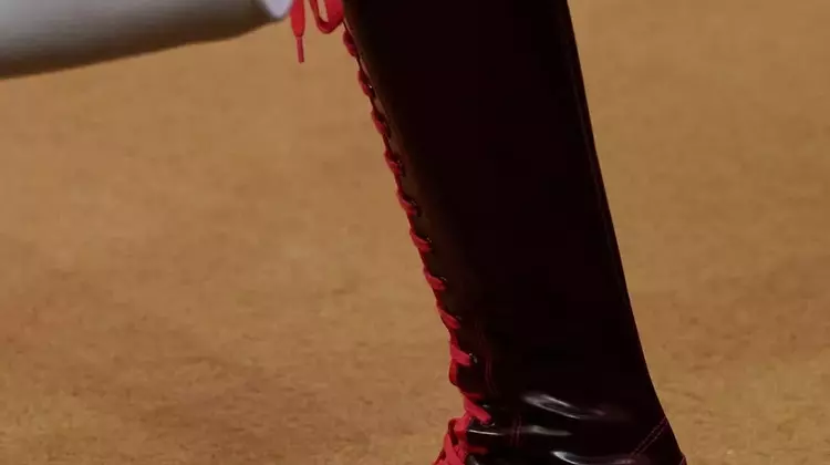 Autumn Footwear Innovations: Key Trends from Fall/Winter 2026 Runways