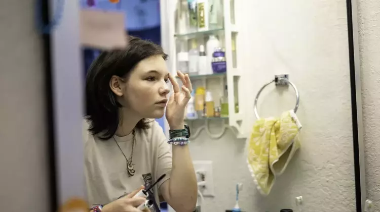 The Impact of Social Media Skincare Trends on Teenagers