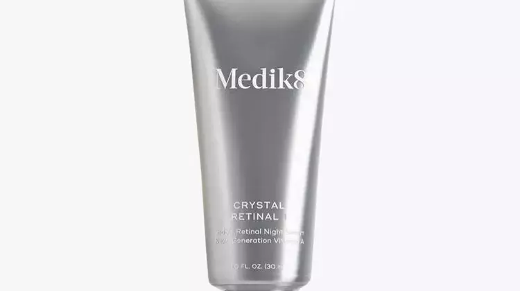 Peptides vs. Retinol: Decoding the Best Ingredients for Ageless Skin