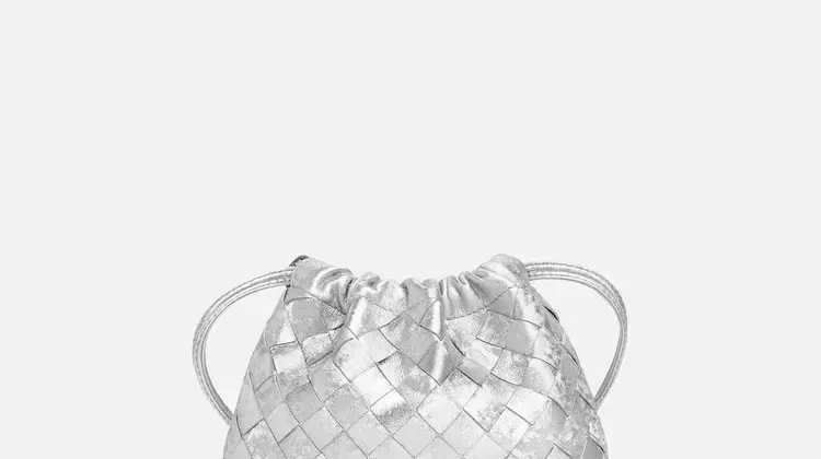 The Rise of Metallic Handbags: From Evening Glamour to Everyday Chic
