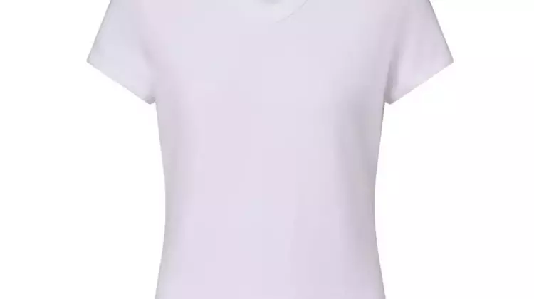 Seamless Style: Mastering the Transition from Summer to Autumn Wardrobe