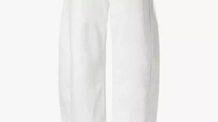Mastering All-White Outfits: Six Fashion-Forward Approaches for Any Season
