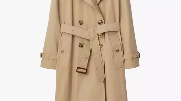 The Enduring Appeal of Women's Trench Coats: A Timeless Wardrobe Essential