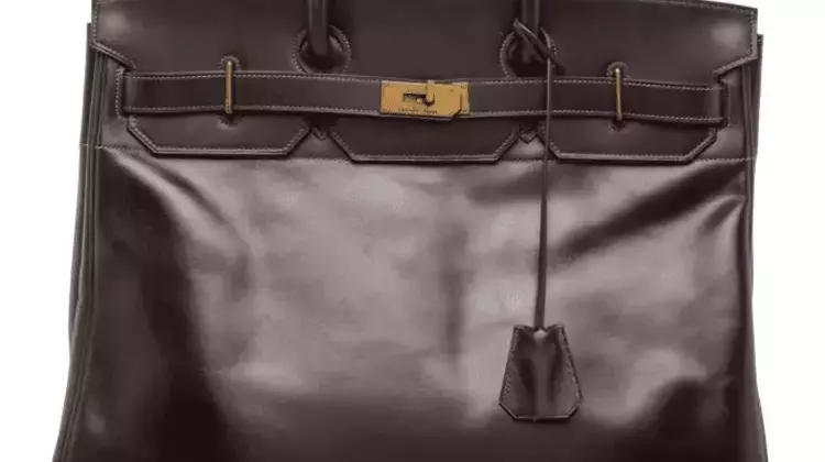 The Rise of Men's Luxury Handbags: Style and Practicality Combined