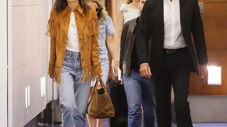 Celebrity Airport Style: Effortless and Chic Travel Outfits