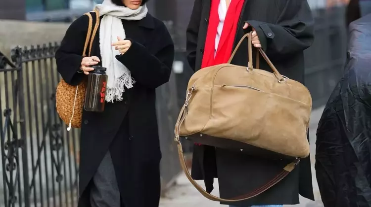 Airport Style Evolution: Harry Styles and Zoë Kravitz Redefine Travel Fashion