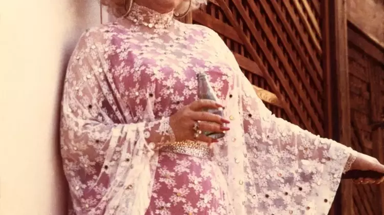 Dolly Parton's Enduring Legacy: A Collection of Her Most Memorable Sayings and Iconic Styles