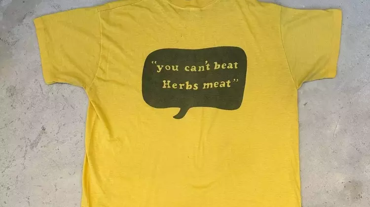 The Resurgence of Graphic T-Shirts: From Vintage Finds to Personal Statements