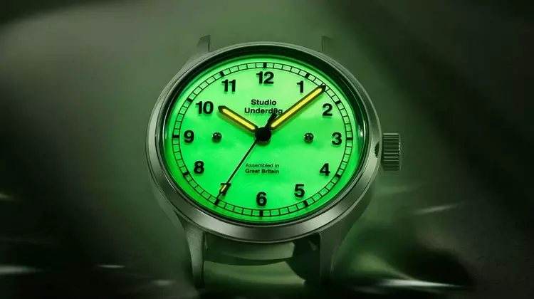 Studio Underd0g Debuts 02Series "Mantis" with Luminous Green Dial