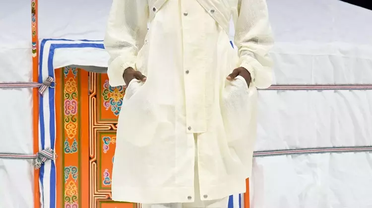 Yoshio Kubo's Spring 2027 Collection Debuts in Tokyo