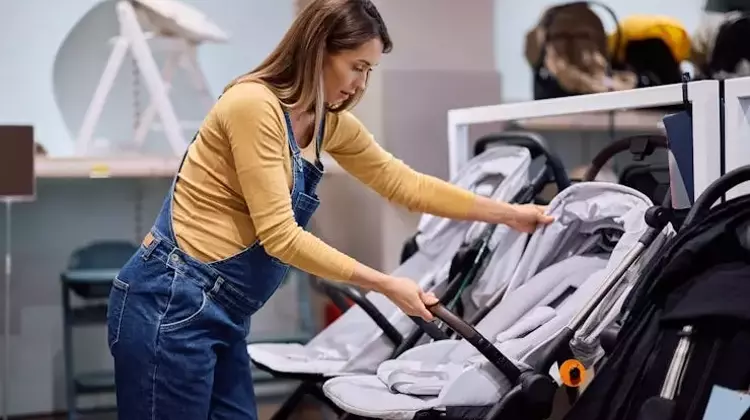 Navigating Parenthood: Essential Shopping Wisdom for New Parents
