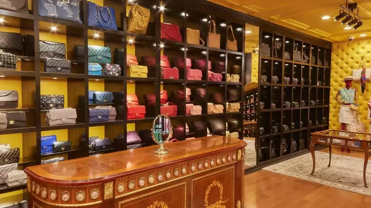 Strategies for Success in the Evolving Vintage Fashion Market